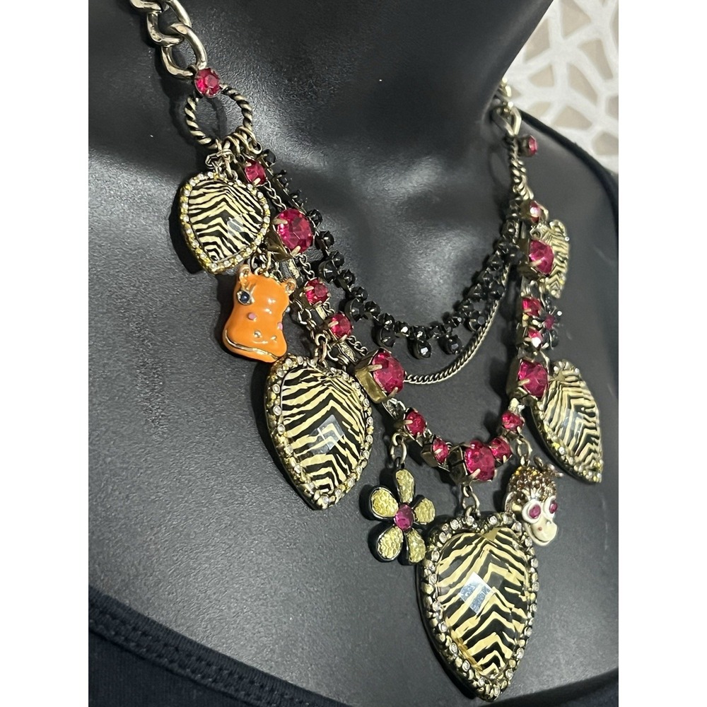Betsey Johnson Safari Animal Charm Statement Necklace Zebra Heart - Picture 6 of 16